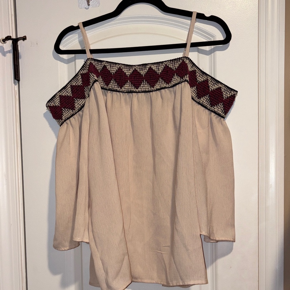 ✨Off the Shoulder Blouse ✨